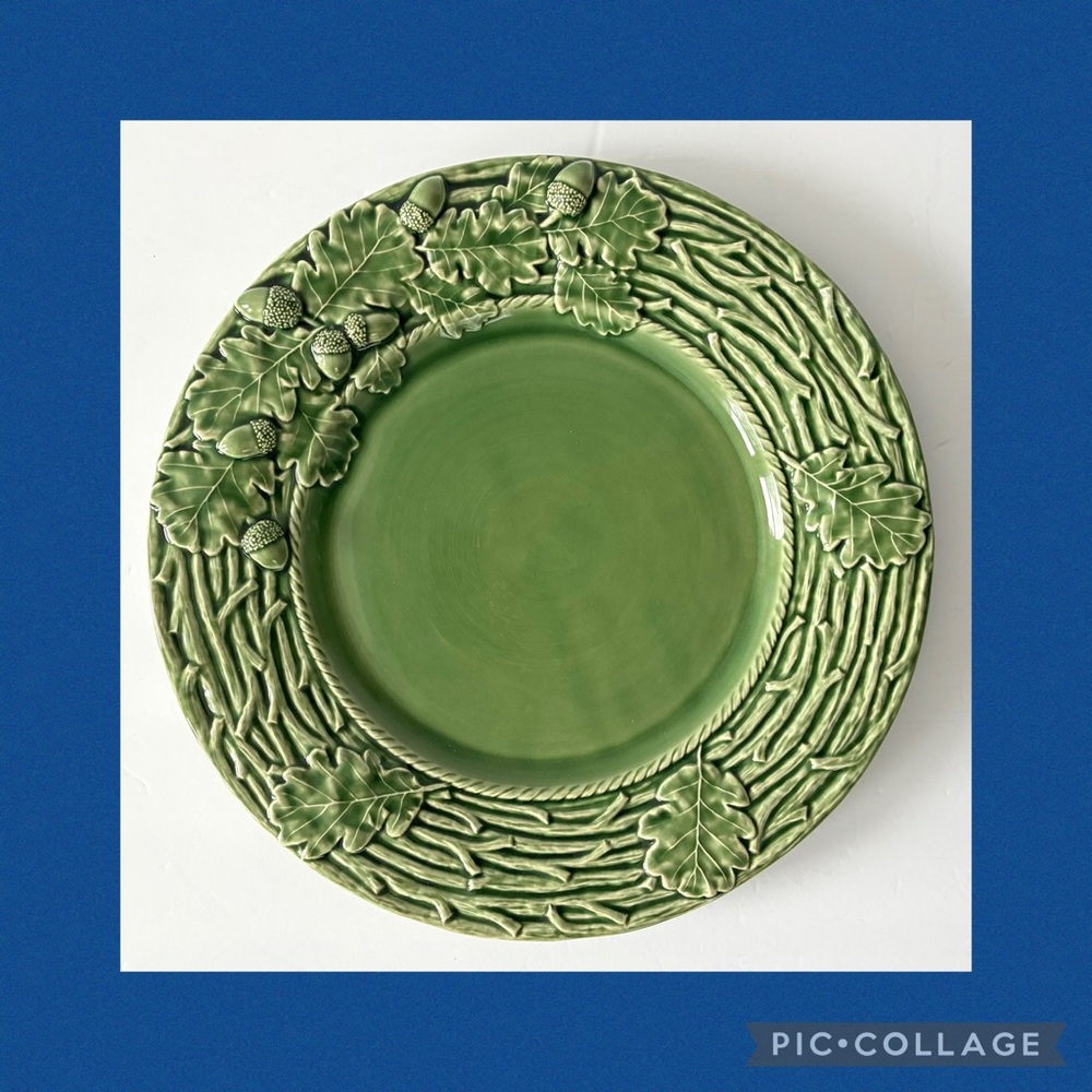 Bordallo Pinheiro Oak Leaf Green Chop Plate / Round Platter